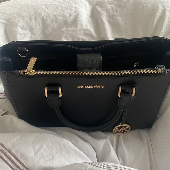 MICHAEL KORS Satchel - Picture 4 of 11